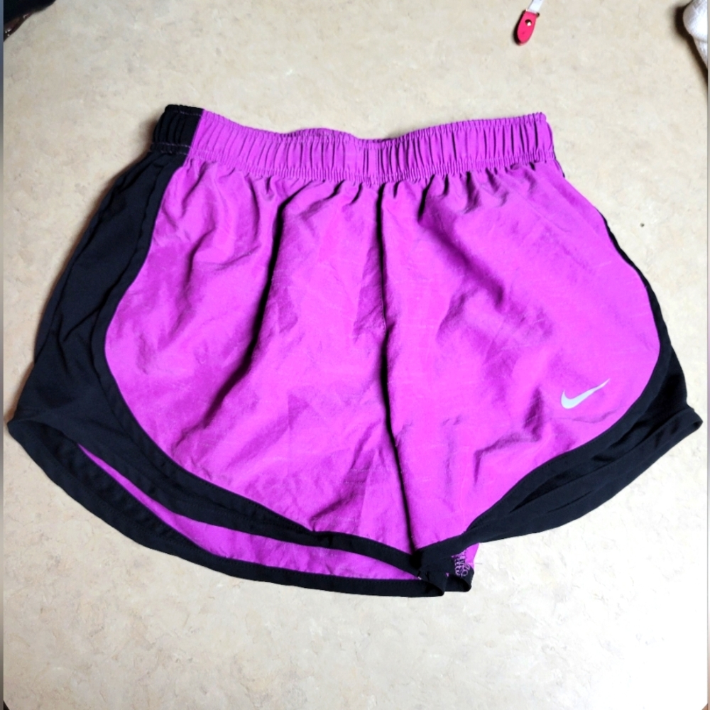 Very gently used women Nike small dri fit performance shorts